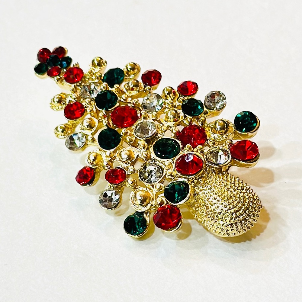 Vintage Rhinestone Christmas Tree Brooch